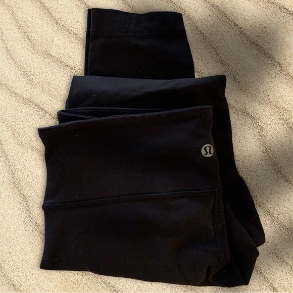 Lululemon Align black 25” size 6 - Picture 3 of 9